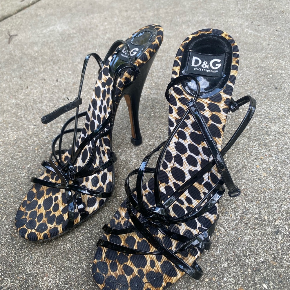 Vintage Dolce and Gabbana Leopard Print Black Patent Leather Strappy Heel
